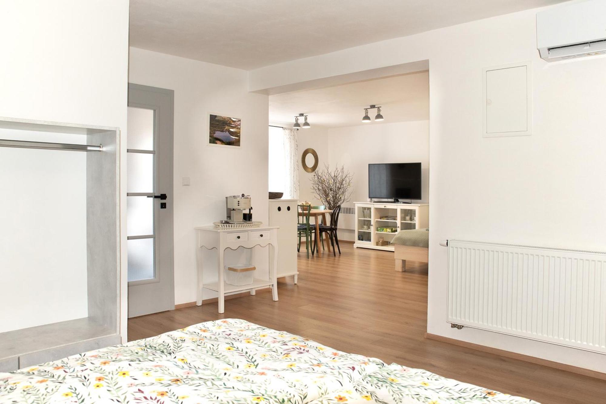 Apartman Mloci Udoli • Podyji Znojmo Exterior foto